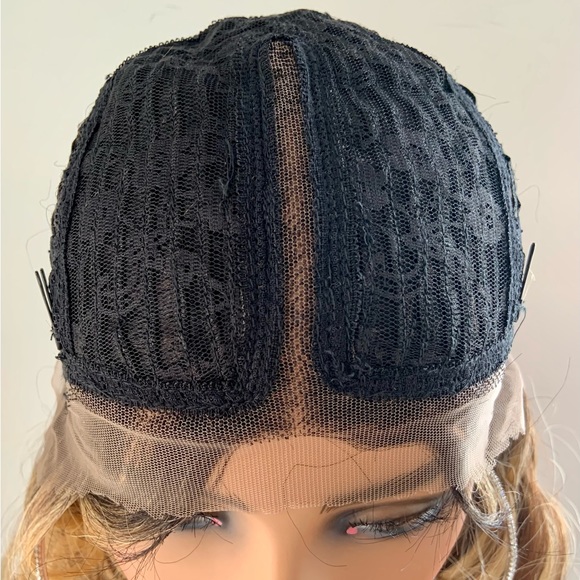 Gorgeous Toffee Brown/Blonde Premium Fiber Lace Front Wig for Daily Wear/Events - Picture 3 of 7